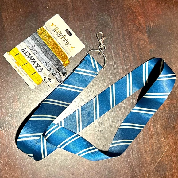 🌸2/$10 Harry Potter Bundle Halloween Prop - Picture 2 of 2